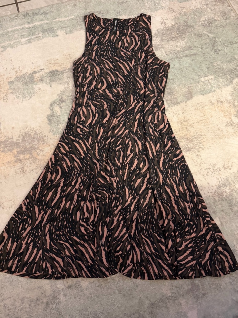 Athleta Black and Blush Patterned Sleeveless Mini Dress